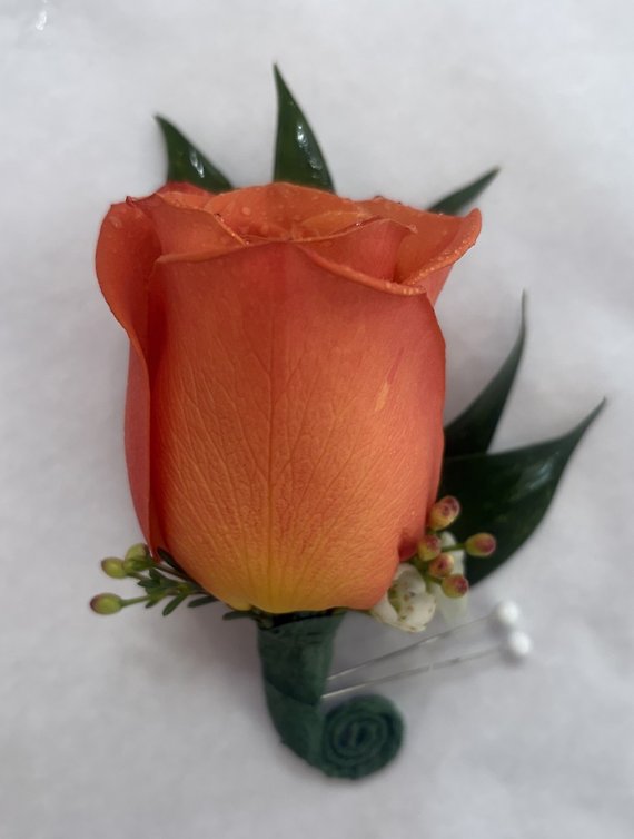 Boutonniere Orange