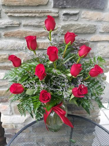 A Classic Dozen Red Roses