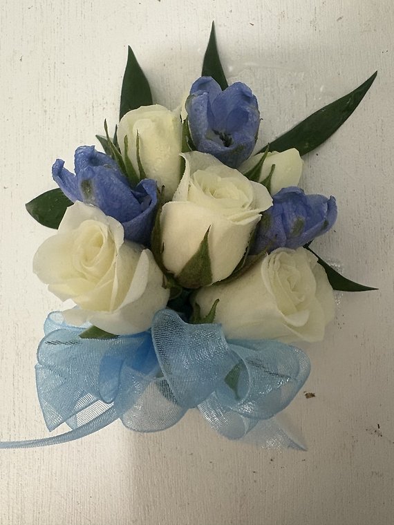Corsage - White 3